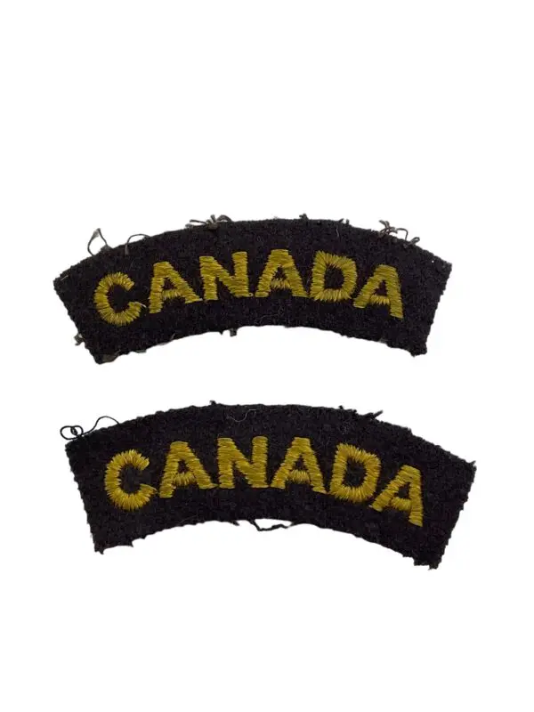 WW2 Canadian CWAC CANADA Shoulder Titles Insignia Pair