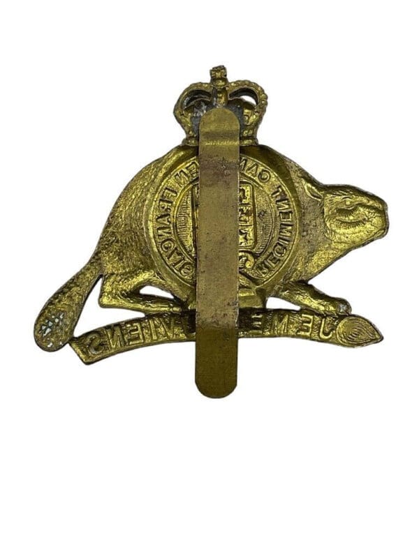 Canadian Forces Vandoos R22E Cap Badge with Slider