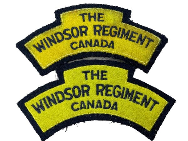 Canadian The Windsor Regiment Shoulder Title Insignia Pair