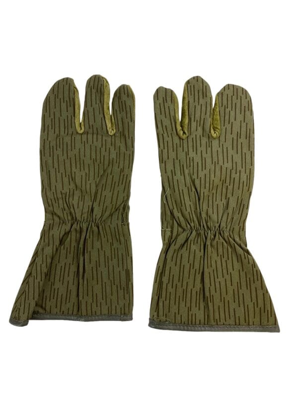 East German Rain Pattern Camouflage Mittens Gloves