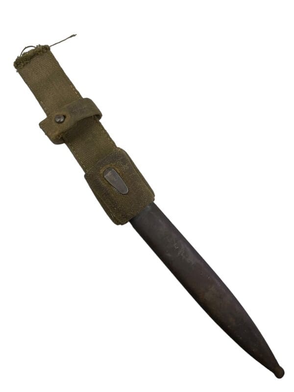 WW2 German K98 Bayonet Scabbard With Cut Tropical Web Frog