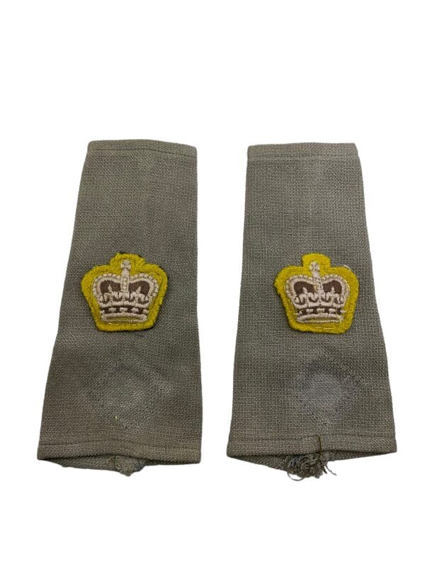 Canadian Airtex Shirt Korean War Majors Shoulder Boards Slip On Pair