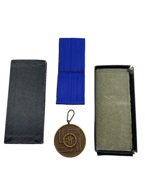 WW2 German 8 Year SS Long Service Medal in Box - Image 4