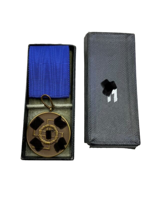 WW2 German 8 Year SS Long Service Medal in Box