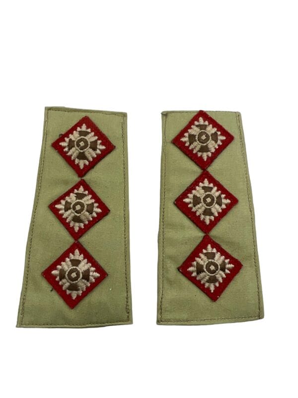 WW2 Canadian Army Tropical Captain Rank Shoulder Boards Slip On