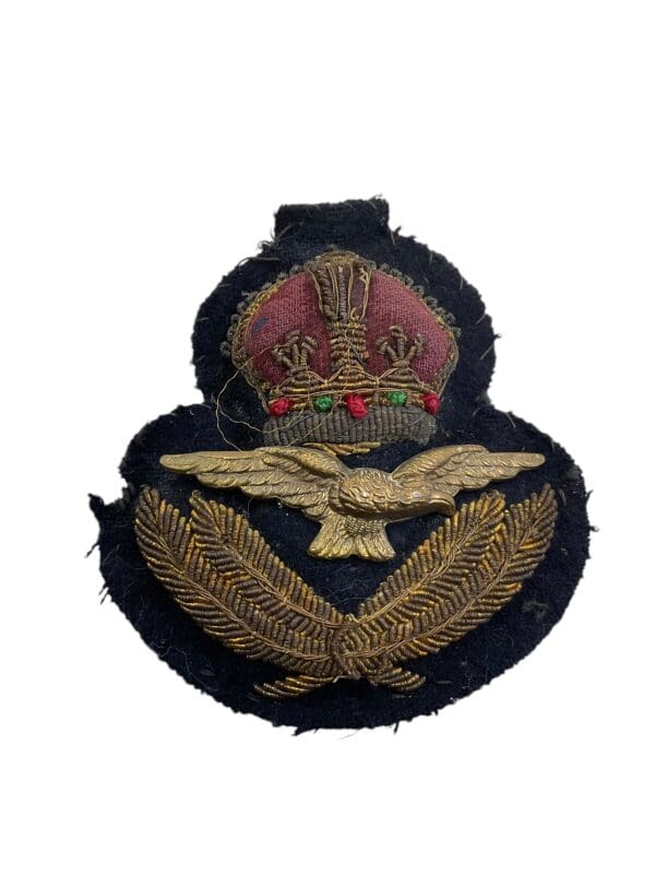 WW2 British Canadian RCAF RAF Officers Cap Badge