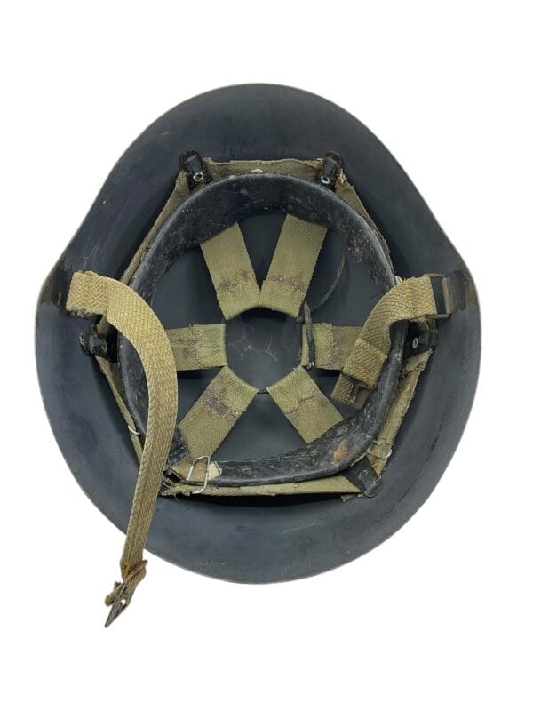 Portugal Portugese M40/63 Steel Helmet - Image 4