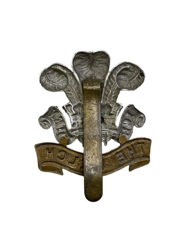 WW2 British Welch Regiment Cap Badge