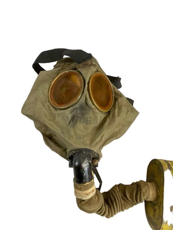 WW1 British US Named SBR Small Box Respirator with Carrier Broad Arrowed - Image 12