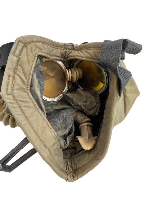 WW1 British US Named SBR Small Box Respirator with Carrier Broad Arrowed - Image 16