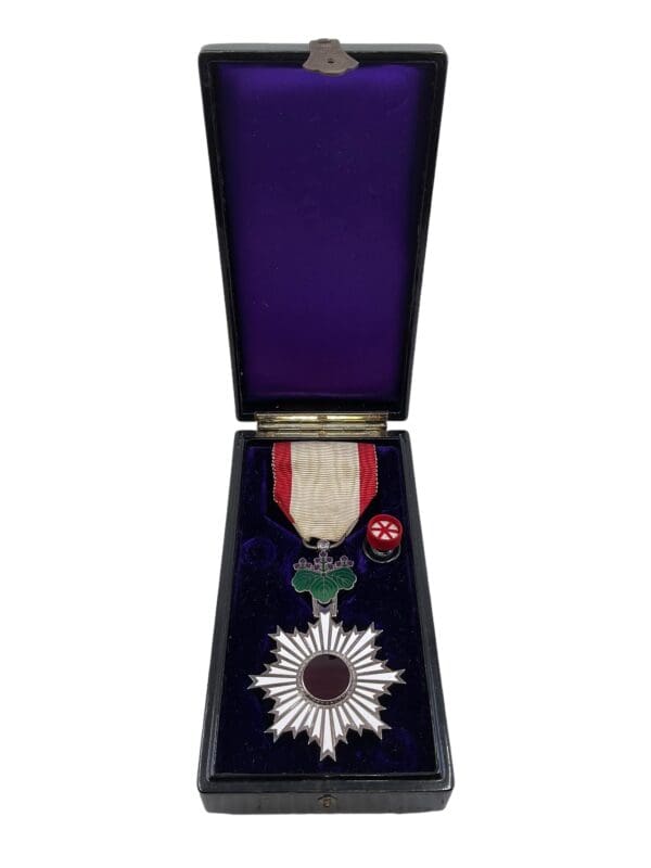 WW2 Japanese Order of the Rising Sun 6th Class in Box