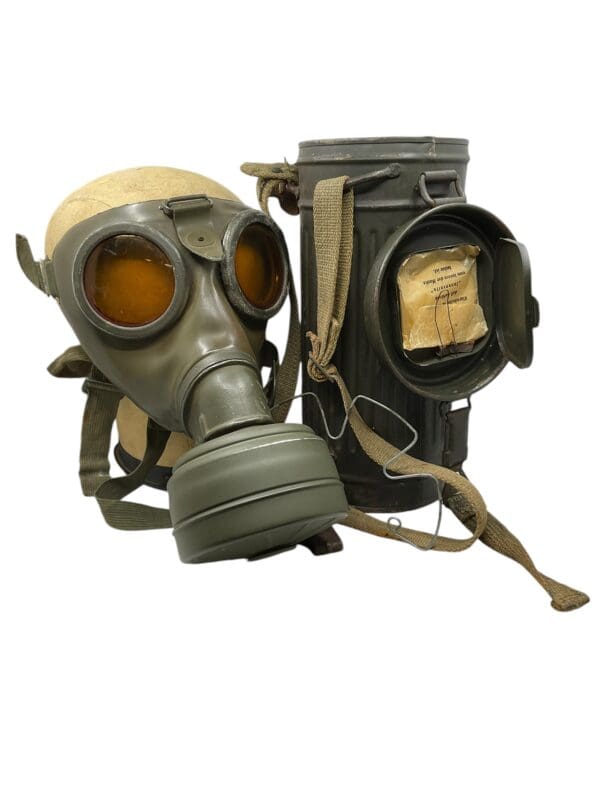 WW2 German Army M38 Respirator Complete with Spare Lenses Canister and Straps