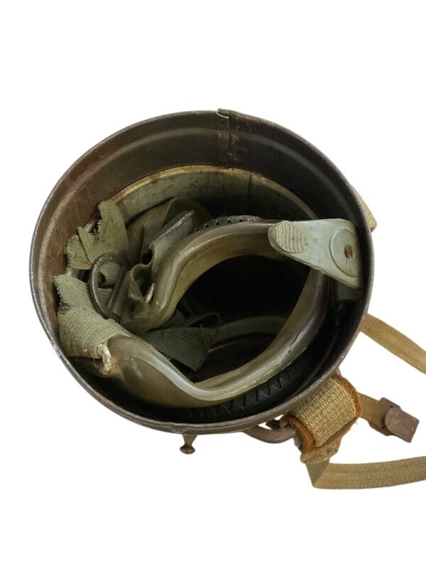 WW2 German Army M38 Respirator Complete with Spare Lenses Canister and Straps - Image 23