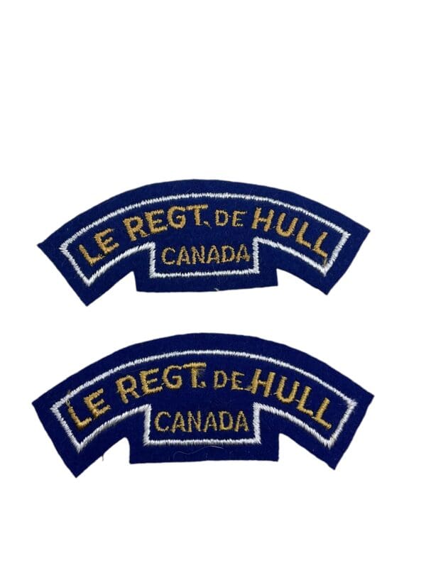 Canadian Le Regiment De Hull Shoulder Titles Insignia Pair