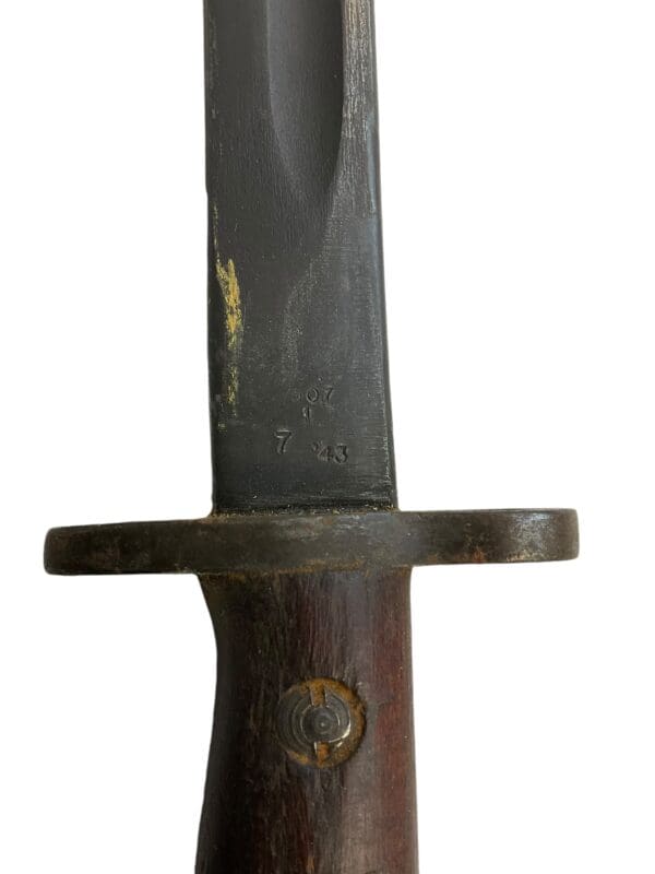 WW2 Australian P1907 Bayonet Broad Arrowed Dated 1943 - Image 7