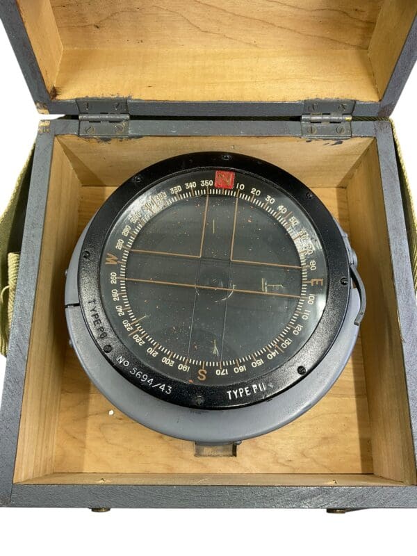 WW2 Canadian RCAF P11 Aircraft Compass in Transit Case