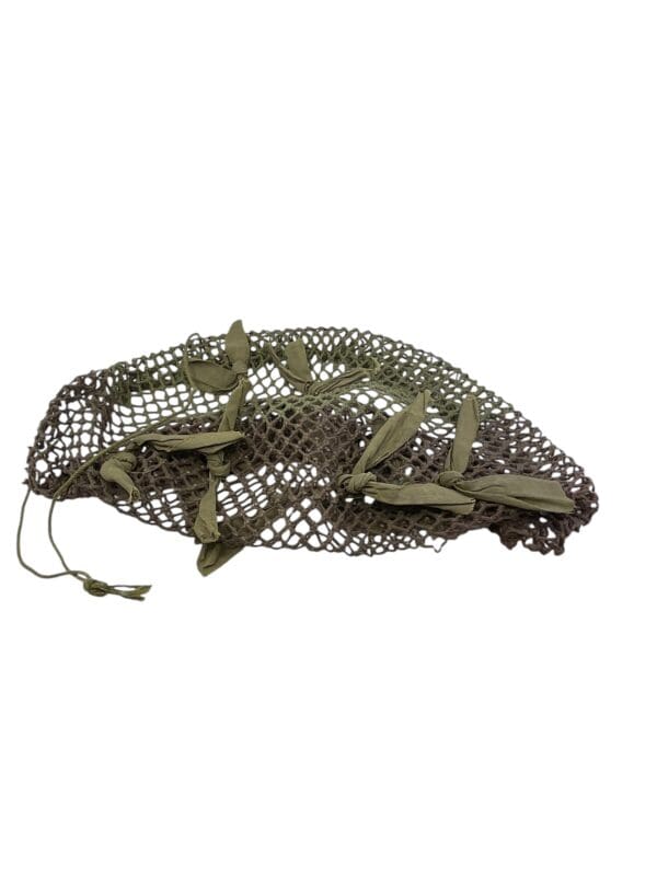 WW2 Canadian Mk2 Steel Helmet with Scrim Net and Shell Dressing Size 7 1/2 Dated 1941 GSW - Image 4