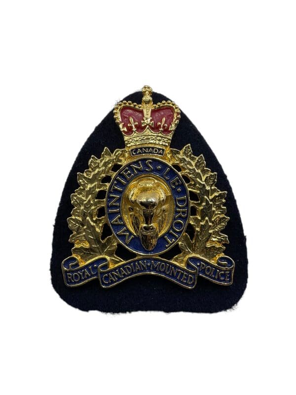 Royal Canadian Mounted Police RCMP Cap Badge 4