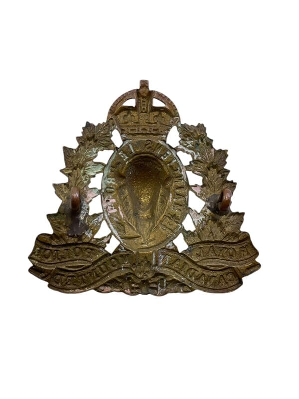 WW2 Royal Canadian Mounted Police RCMP Cap Badge - Image 2