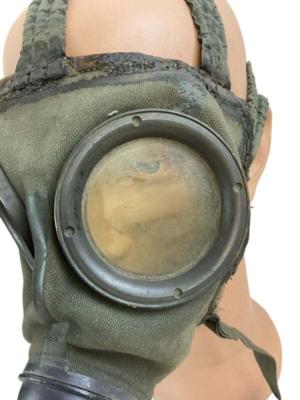 WW2 German GM30 Gas Mask – No Filter - Image 9