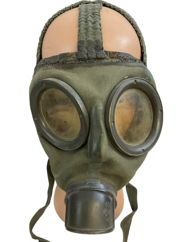 WW2 German GM30 Gas Mask – No Filter