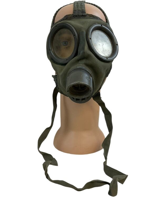 WW2 German GM30 Gas Mask – No Filter - Image 11