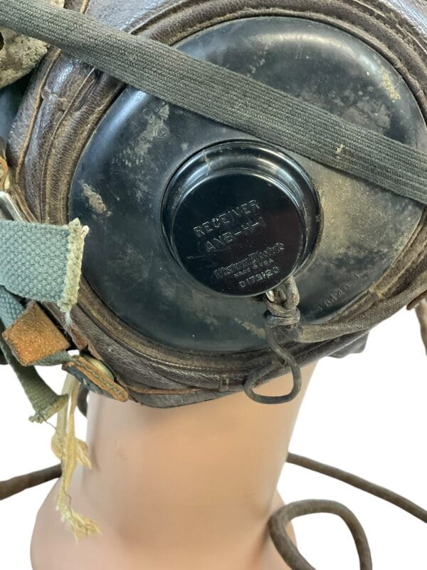 WW2 US USAAF A-11 Leather Pilots Helmet with A-14 Oxygen Mask Polaroid 1021 Goggles - Image 9