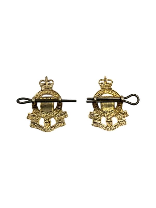 Royal Canadian Ordnance Corps Collar Insignia Pair - Image 2