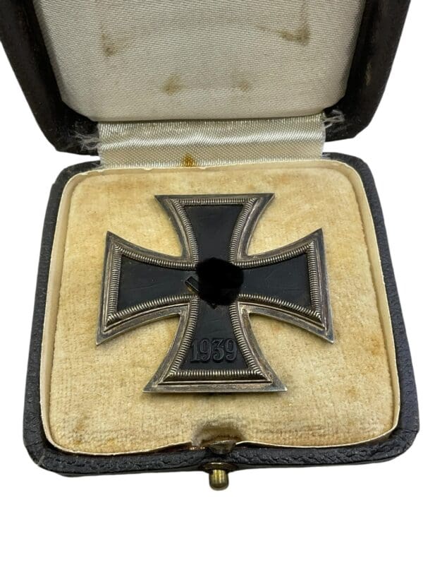 WW2 German Iron Cross 1st Class in Case - Image 2