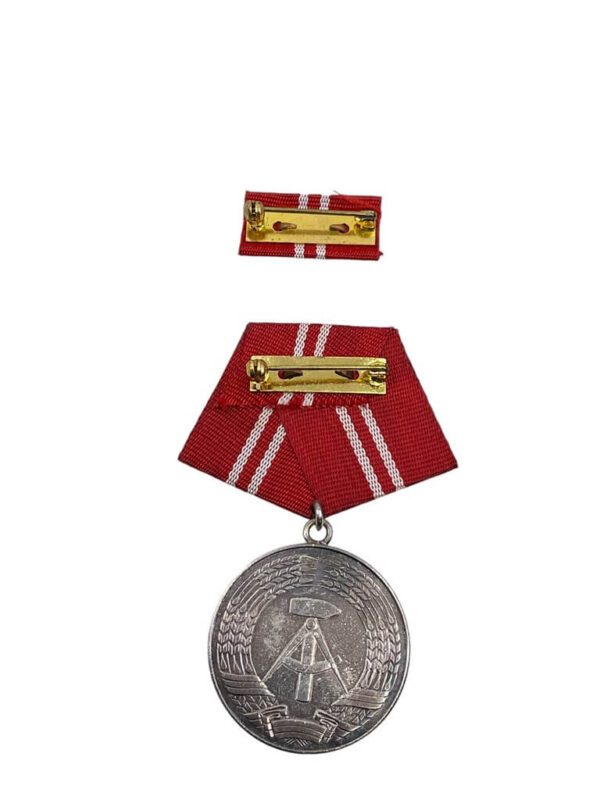 East German Army Silver Service Medal in Case of Issue - Image 3