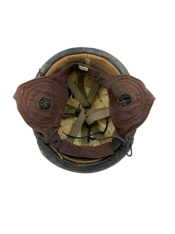 WW2 Canadian Fibre Armoured Corps Tankers Crash Helmet 7 1/4 C Broad Arrowed - Image 3