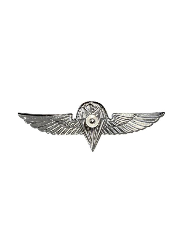 Uganda Ugandan Army Airborne Parachute Jump Wing Badge - Image 2