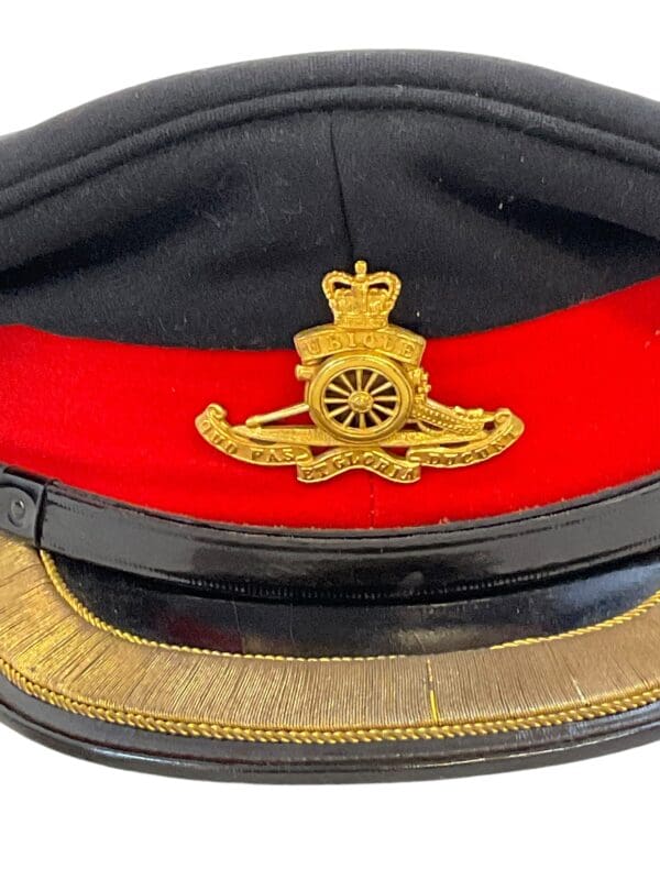 Canadian Forces RCA Artillery Officers Peak Cap Hat with Officers Cap Badge Size 7 1/8 - Image 2