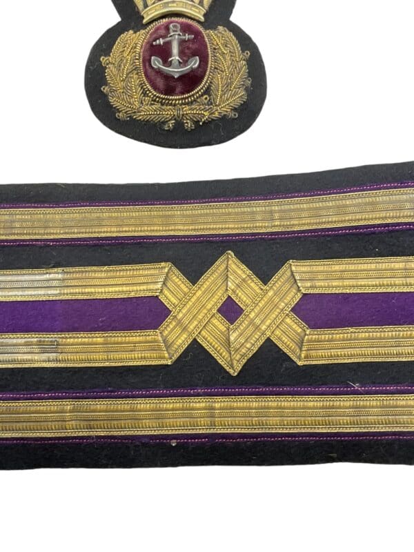 WW2 Canadian Merchant Navy Officers Cap Badge and Cuff Rank - Image 3