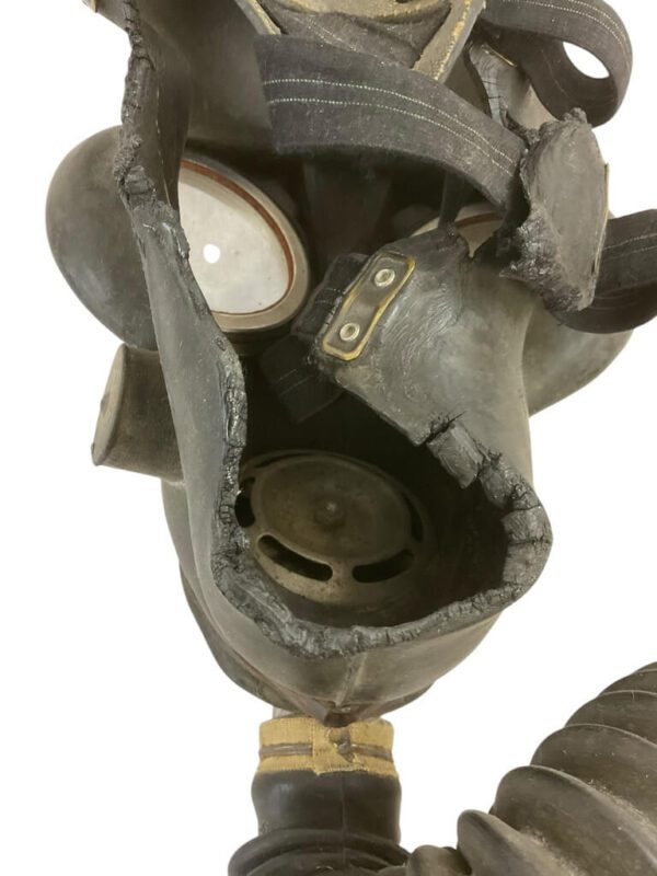 WW2 Canadian Home Front Civil Defence Respirator and Carrier Dated 1942 - Image 5