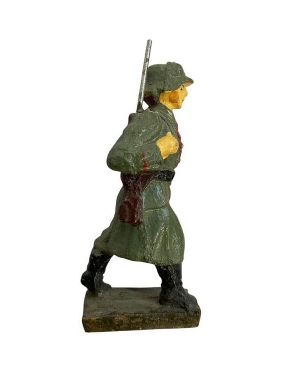 WW2 German Army Heer Rifleman With Greatcoat Marching Lineol Toy Soldier