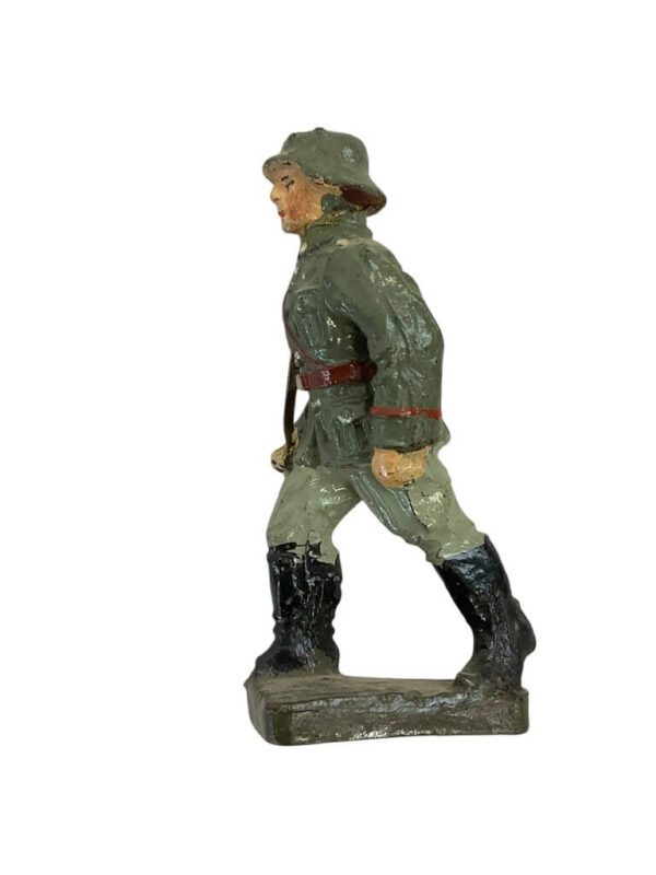 WW2 German Army Heer Officer With Sword Lineol Toy Soldier