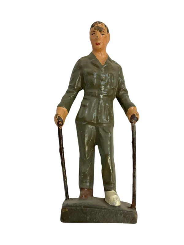 WW2 German Army Heer Wounded With Canes Lineol Toy Soldier