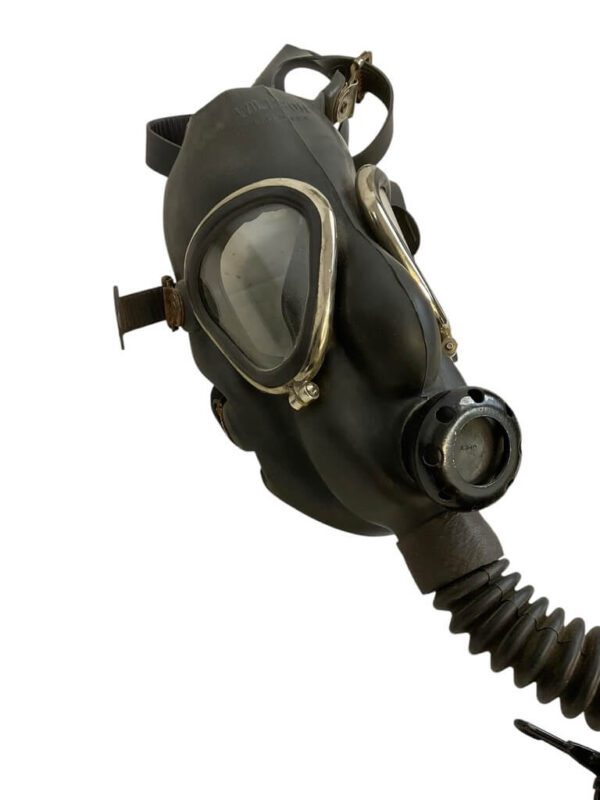 WW2 US Civil Defense Gas Mask In Case