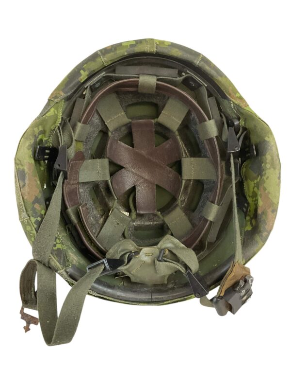 Canadian Forces CG634 Helmet With CADPAT Cover Size Large