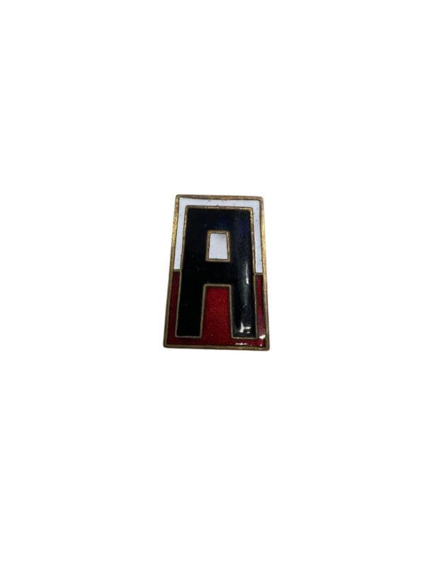 WW2 US 1st Army DI Distinctive Insignia Cap Pinback