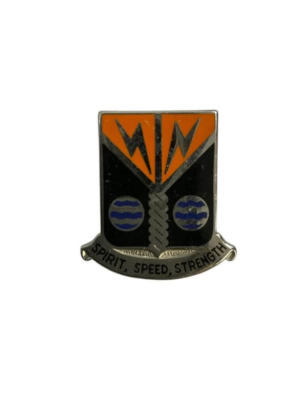 US Army DUI Distinctive Uniform Insignia 58th Signal Battalion Badge Pin