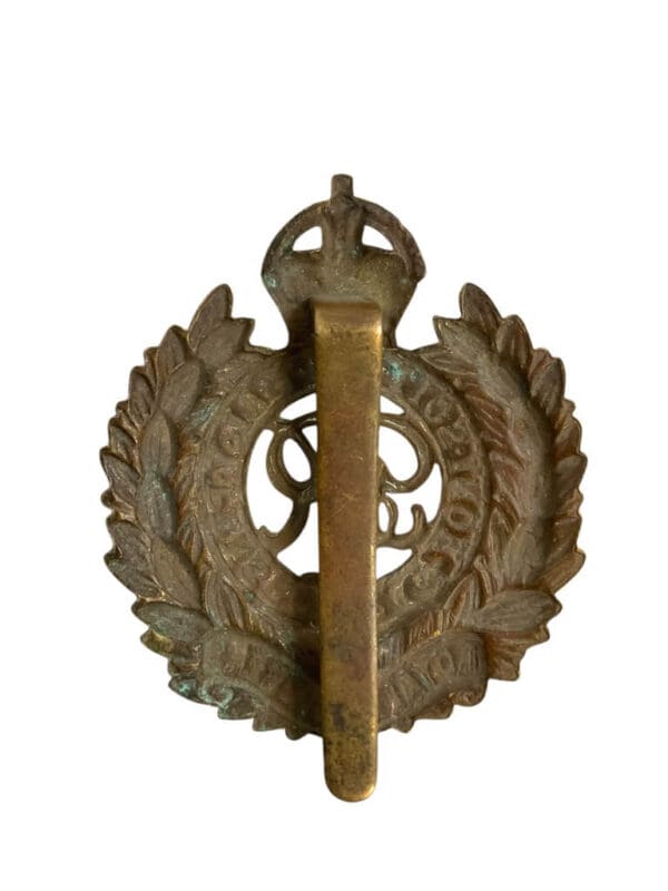 WW2 British Royal Engineers Cap Badge