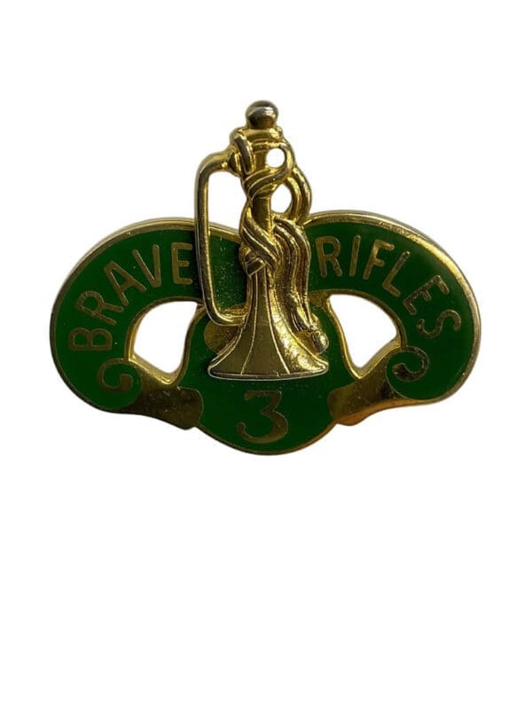 US Army DUI Distinctive Uniform Insignia 3rd Cavalry Regiment Badge Pin