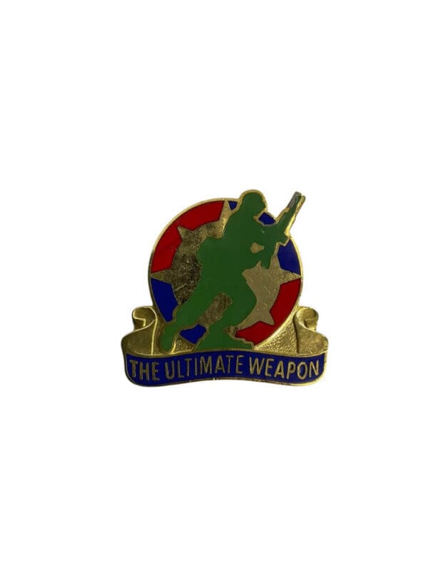 US Army DUI Distinctive Uniform Insignia Training Centre Fort Dix Badge Pin