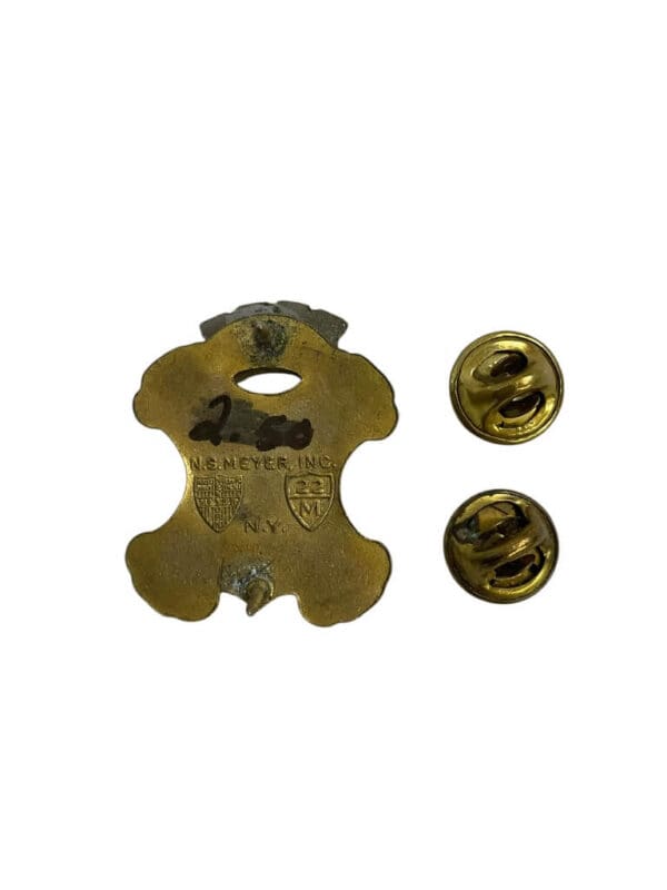 US Army DUI Distinctive Uniform Insignia 8th Infantry Regiment Badge Pin