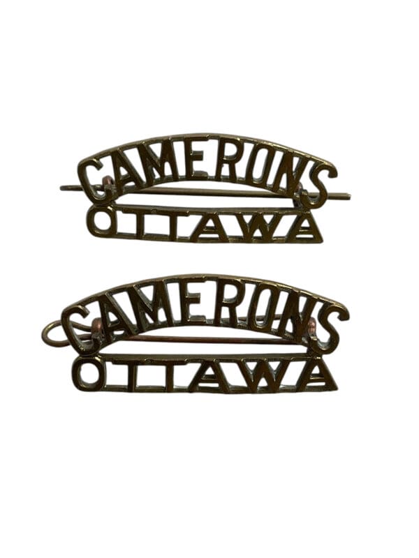 WW2 Canadian Camerons Higlanders of Ottawa Shoulder Titles Insignia Pair
