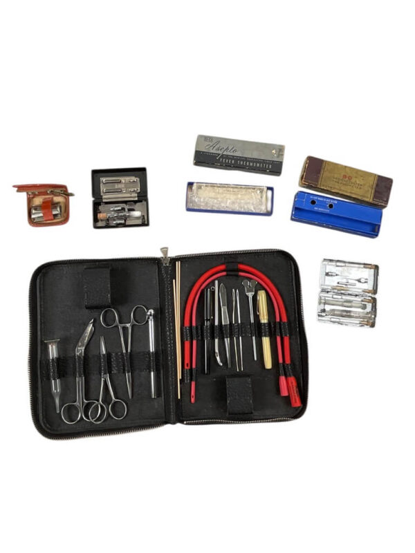 US B-D Products of Leather No X4680 Nurses Case With Contents In Original Packaging