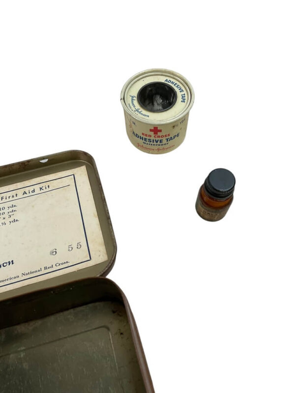 WW2 US Boy Scouts of America First Aid Kit In Metal Tin With Contents