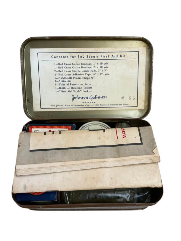 WW2 US Boy Scouts of America First Aid Kit In Metal Tin With Contents
